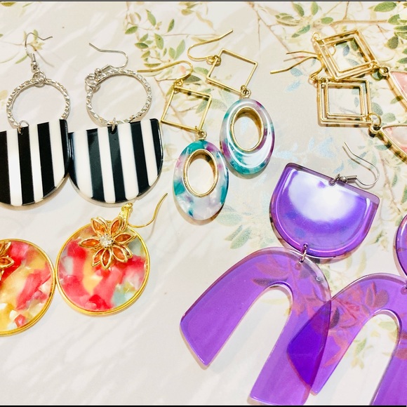 Elegant Earrings - Picture 3 of 14